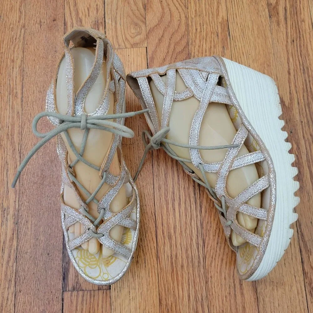 Fly London 40 YUKE Metallic Wedge Silver Gold‎ Glitter Sandals 9 9.5